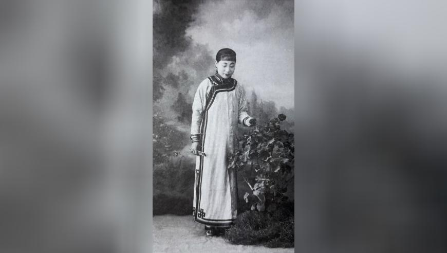 黄杨钿甜艺考照,2025管家婆正版奥门全年免费资料,精准解释落实的人生哲理_手游版V10.3